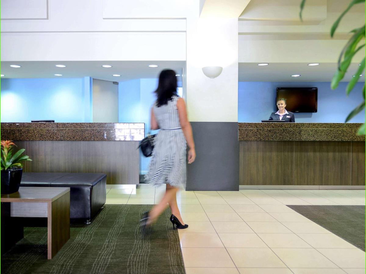 Готель Ibis Styles Adelaide Grosvenor Екстер'єр фото
